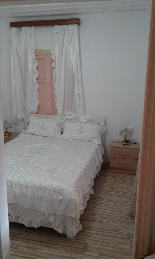 Holiday home Angela, Traditional In The Village Agios Ioannis Peristeron (Corfu)